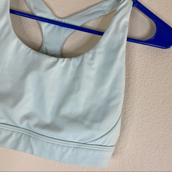 ATHLETA light blue Ultimate sports bra - Picture 8 of 11